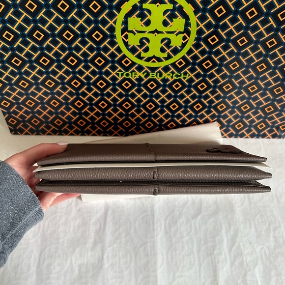 Tory Burch McGraw Wallet Crossbody Bag Silver Maple Gold Taupe Grey Gray - Picture 4 of 16